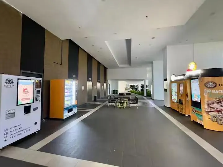 Breezy Urban 6Pax Seaview Infinitypool Georgetown Apartment Malaysia