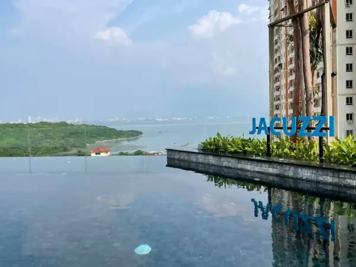 Breezy Urban 6Pax Seaview Infinitypool Georgetown Apartment Malaysia