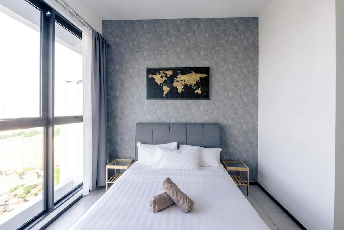 Breezy Urban 6Pax Seaview Infinitypool Georgetown Apartment Malaysia
