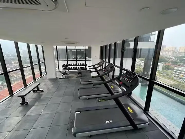 Breezy Urban 6Pax Seaview Infinitypool Georgetown Apartment Malaysia